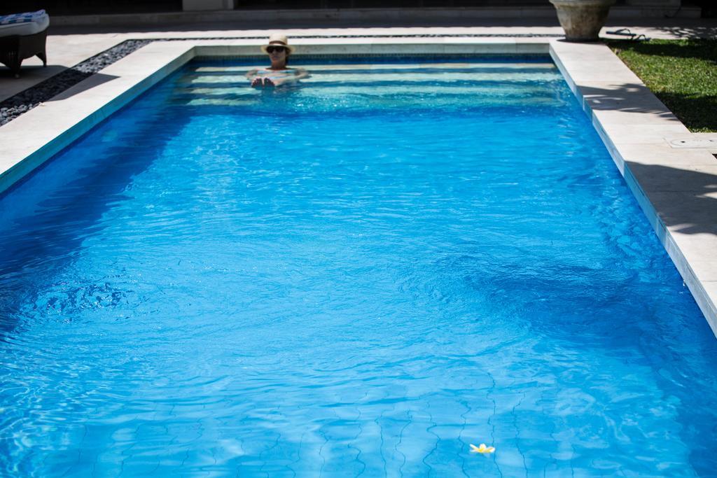 Villa Alu Lima Seminyak Buitenkant foto